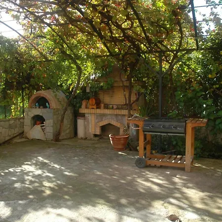 Mare Mare Thalassa A * פאטרה